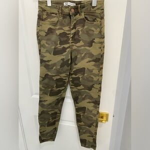 Zara Mid Rise Printed Skinny Jeans
